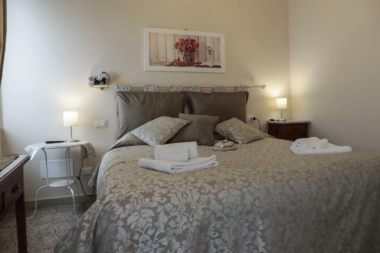 Le Finestre sul Borgo Rooms Peschiera del Garda