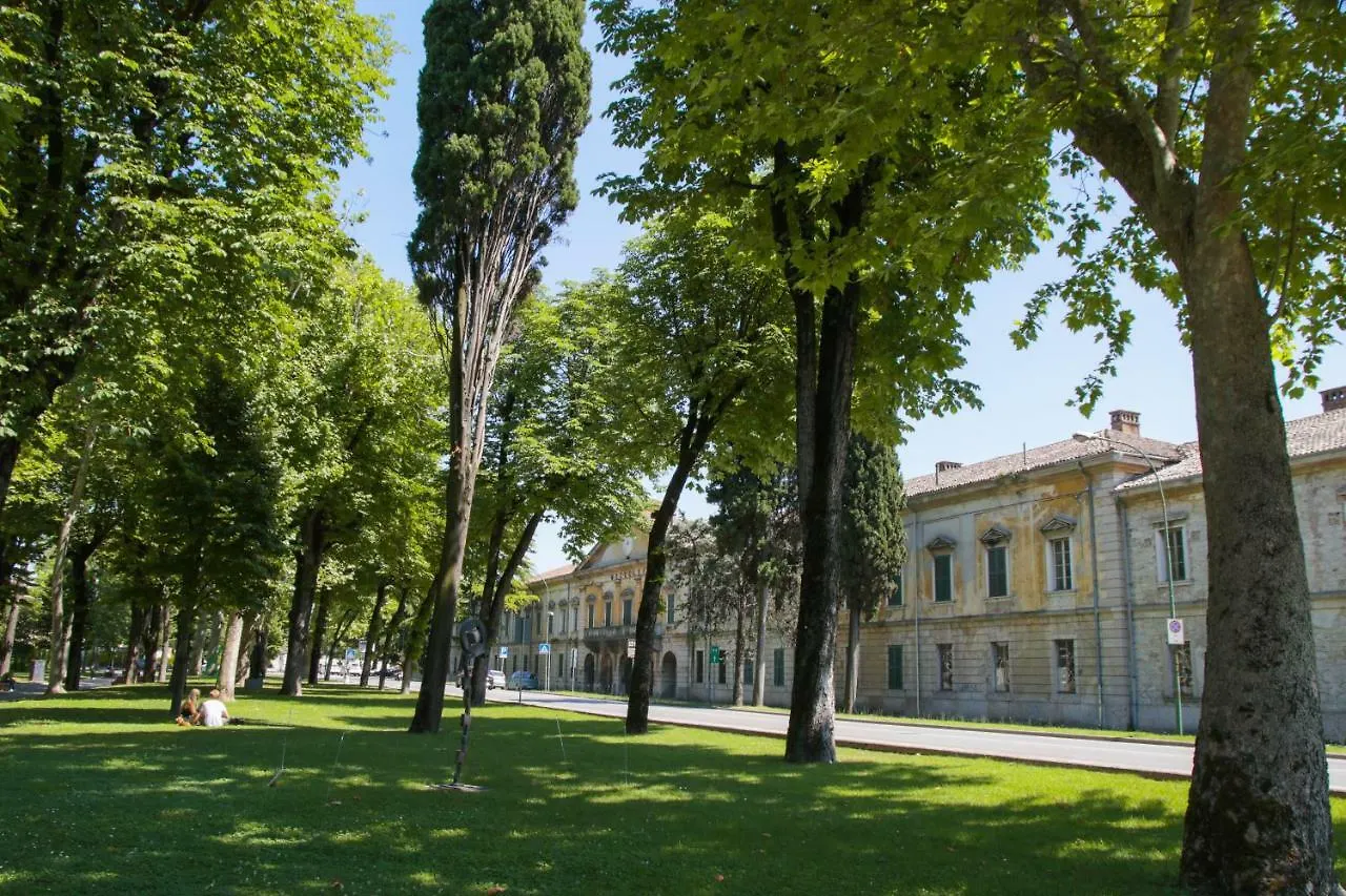 Maison d'hôtes Le Finestre sul Borgo Rooms Peschiera del Garda