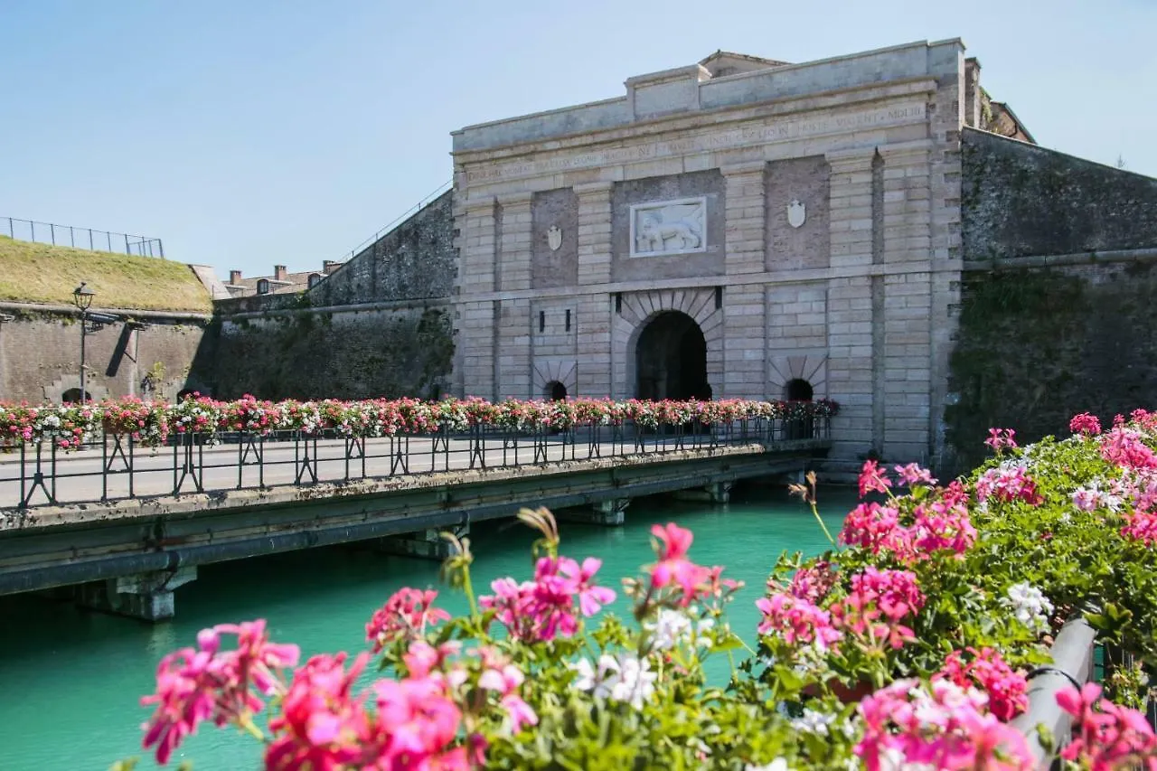*** Pensionat Le Finestre Sul Borgo Rooms Peschiera del Garda Italien