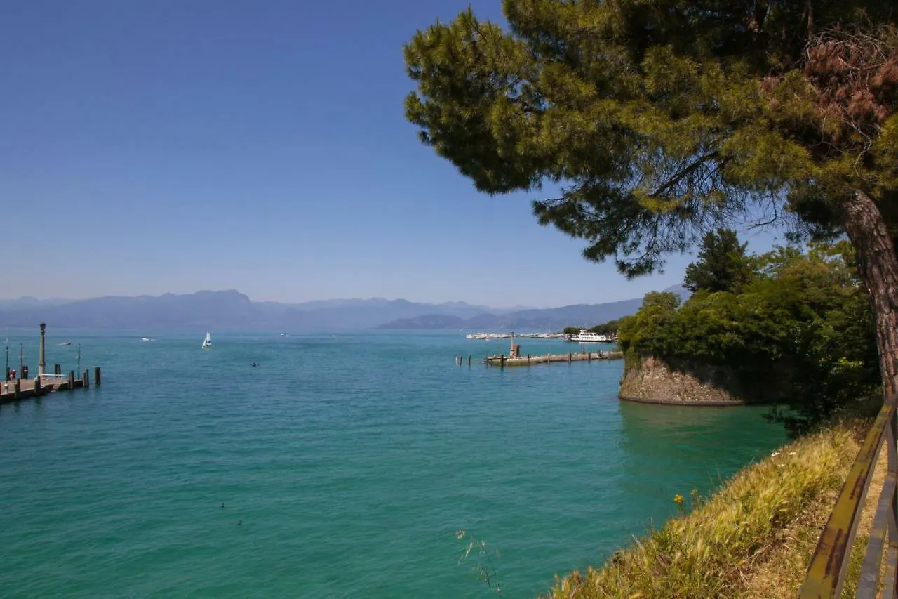 Le Finestre Sul Borgo Rooms Peschiera del Garda