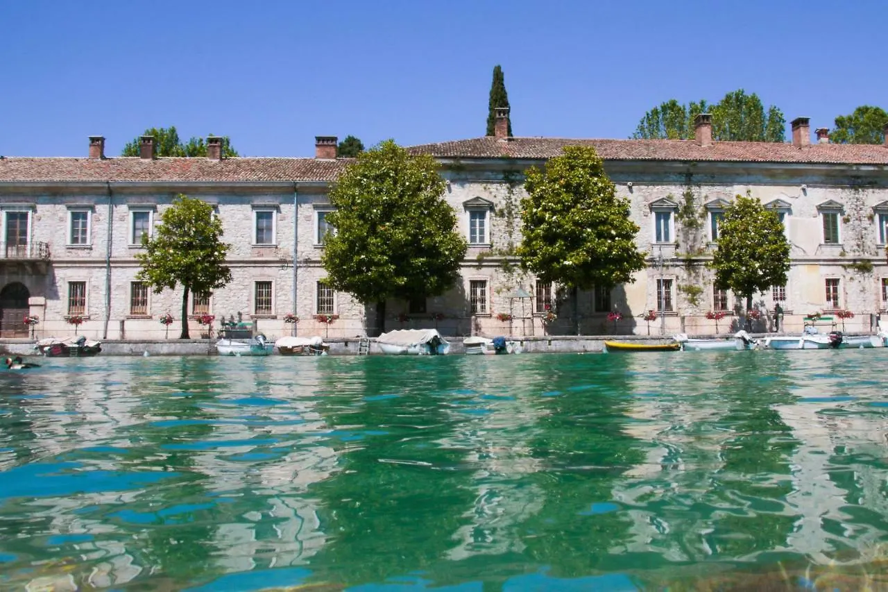 Le Finestre Sul Borgo Rooms Peschiera del Garda